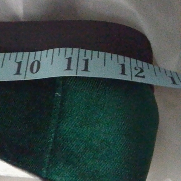 Elegant Green Velvet Loafers - Picture 7 of 8